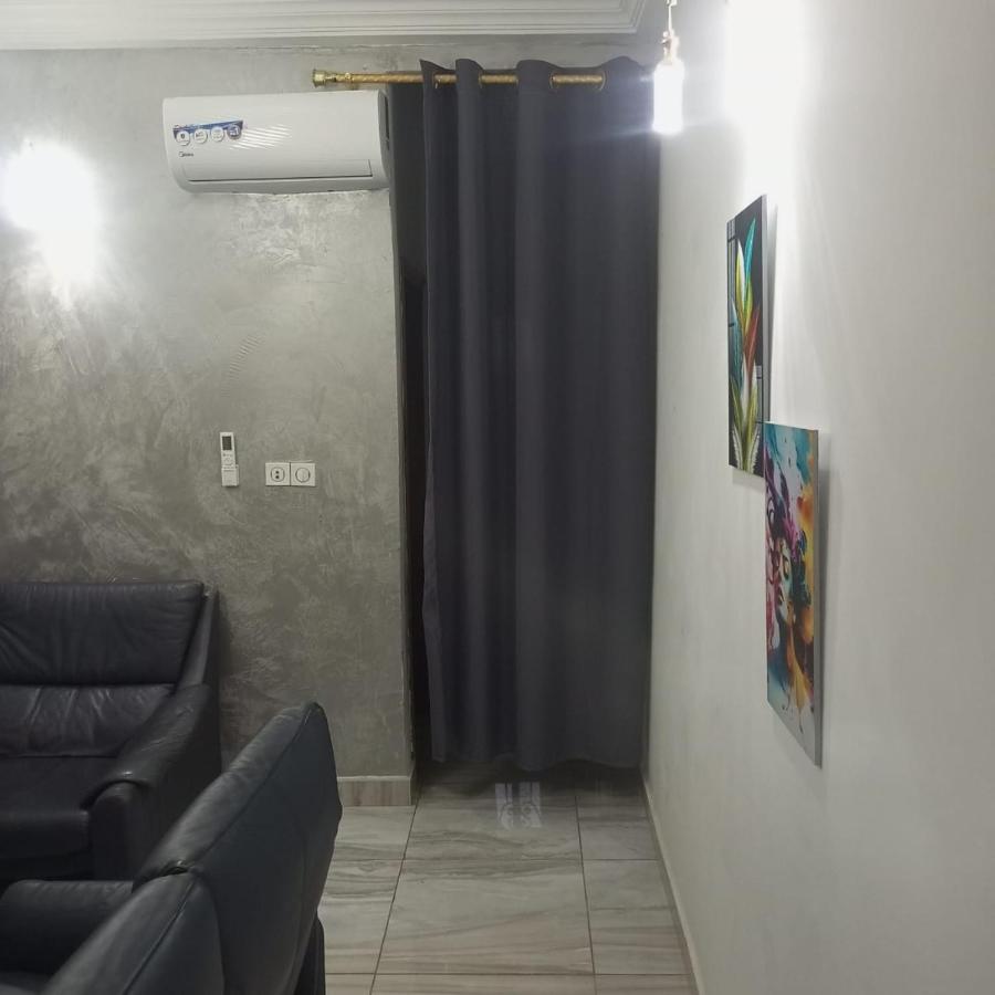 Residence 2K Studio Meuble-Chapelle Symbock-Gardien-Wifi-Location Vehicule Яунде Екстер'єр фото